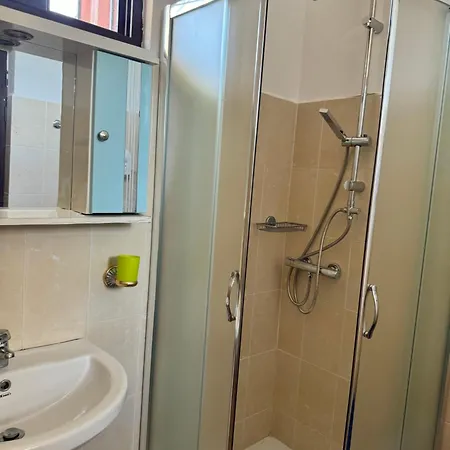 Garden Of Eden 아파트 Tale